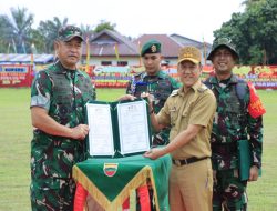 Kasad Jendral TNI Maruli Simanjuntak Didampingi Pj Bupati Kampar Tutup TMMD di Kampar Kiri Hulu