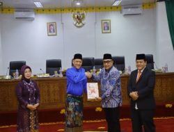 Bupati Kampar, Sampaikan Pidato jawaban Pemerintah Terhadap Ranperda APBDP 2024