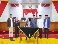 Pj Bupati Kampar Apresiasi Paripurna Penetapan Propemperda dan Renja DPRD Kampar  Tahun 2025 Serta Penyampaian Laporan Banggar APBD 2025