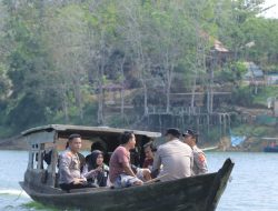 “Program Jalur”: Polres Kampar Antar Sembako dan Kesehatan ke Pulau Terpencil, Rayakan Hari Bhayangkara!