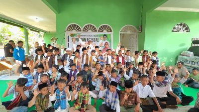 Habiburrahman Gelar Sunatan Massal untuk 52 Anak di Kampar Kiri