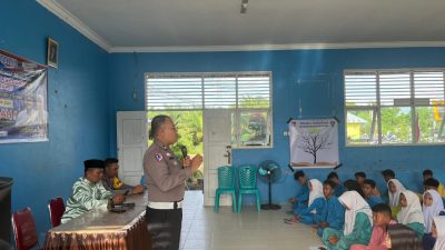 Satlantas dan Satbinmas Polres Kampar Beri Edukasi Keselamatan di SMK N 1 Kuok!