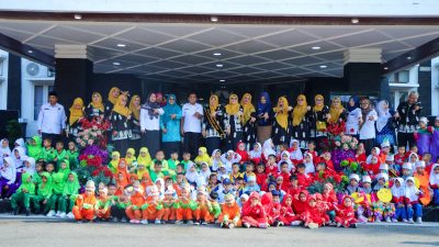 Bunda PAUD Kampar Canangkan Pojok Gembira dan Launching Gerakan Percepatan PAUD Holistik Integratif  HAN 2025