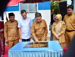 Wabup Kampar Bersama Gubri, Resmikan Perpustakaan Ramah Lingkungan SMKN I Kecamatan Tapung