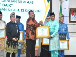 Bupati Kampar Terima Penghargaan PEKPPP Dari Kemenpan RB