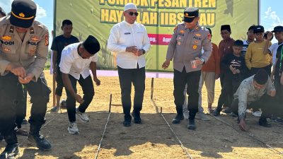 Wujudkan Swasembada Pangan, Kapolsek Tambang Bersama, Ponpes Hayfalah IIBS Riau Tanam Jagung Serentak