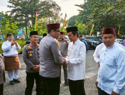 Kapolres Kampar Hadiri Tabligh Akbar Ustadz Abdul Somad, Sampaikan Pesan Akhlak Mulia untuk Siswa SMAN Plus Riau