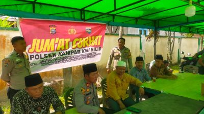 Kapolsek Kampar Kiri Hilir Gelar Jumat Curhat, Dengar Aspirasi dan Beri Himbauan di Kelurahan Sungai Pagar