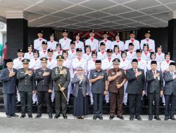 Bupati Kampar Resmi Kukuhkan, 30 Anggota Paskibraka Tahun 2025