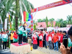 Buka Gerak Jalan Santai HUT RI Ke-80, Bupati Kampar Tinjau Jembatan dan Jalan yang Amblas