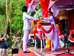 Wabup Kampar inspektur Upacara Penurunan Bendera Merah Putih HUT RI ke 80