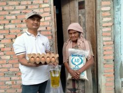 “Polisi Peduli, Kapolsek Kampar Salurkan Bantuan ke Nenek Suraya!” Apresiasi Warung Ocu Longko yang Sigap Beri Informasi!