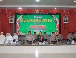 “Teladani Akhlak Rasulullah, Wujudkan Polri Presisi!” Kapolres Kampar Peringati Maulid Nabi, Hadirkan Ustadz BomBom Beri Ceramah Inspiratif!
