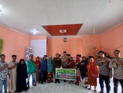 “Kapolsek Kampar Berbagi Berkah di Pulau Sarak! Bansos untuk Kaum Duafa, Ingatkan Warga Jauhi Narkoba dan Jaga Kamtibmas!”