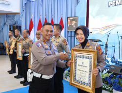 Bikin Bangga! Kasat Lantas dan Kanit Laka Polres Kampar Terima Penghargaan dari Dirlantas Polda Riau!