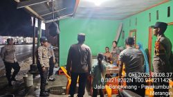 Sentuh Hati Warga, Jaga Kampung Halaman! Kapolsek Bangkinang Barat Gencar Patroli Dialogis, Pererat Siskamling!