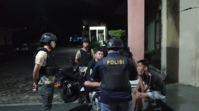 Tim Raga Polres Kampar Gencar Patroli, Sapa Pemuda di Bangkinang, Beri Himbauan Kamtibmas, Ciptakan Malam yang Aman!