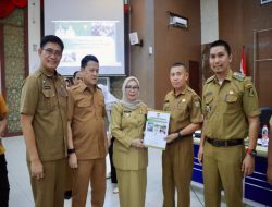 Wabup Kampar Serahkan SK Satgas MBG dan Buka Rapat Kerja Satgas MBG 2025