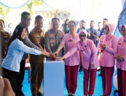 Bupati Kampar Dampingi Kapolda Riau Resmikan SPPG Yayasan Kemala Bhayangkari Teluk Kenidai