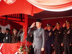 Bupati Kampar Inspektur Upacara Peringatan Hari Pahlawan 2025