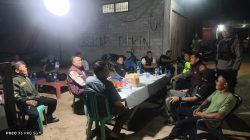 Polisi Hadir di Setiap Sudut Desa, Tim Raga Polsek Tapung Patroli Dialogis, Sapa Warga, Ingatkan Bahaya Geng Motor, Jamin Keamanan Masyarakat!