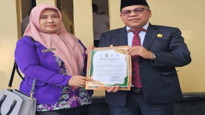 Sempena Hari Kesehatan Nasional ke 61, XIII Koto Kampar Terima Dua Penghargaan
