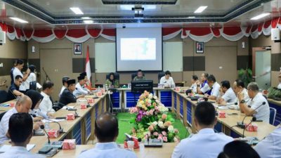 Bupati Kampar Pimpin Rapat Penyaluran Bantuan Bencana Hidrometeorologi Untuk Sumbar, Sumut dan Aceh