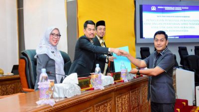 Wabup Misharti Hadiri Paripurna DPRD Kampar Terkait Kode Etik dan Tata Beracara Badan Kehormatan