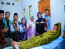 Wabup Kampar Buka Khitan Massal untuk Anak-anak di Tambang