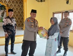 Jumat Barokah Kapolsek Kampar, Berbagi Bukan Karena Kaya, Kita Tahu Rasanya Tak Punya Apa-Apa