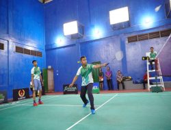 Bupati Kampar Buka Turnamen Badminton di GOR Bukit Indah, HUT  Kampar ke-76