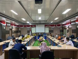 Wabup Misharti Pimpin Rapat Exit Meeting LKPD Kampar 2025
