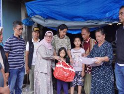 Wabup Misharti Salurkan Bantuan  Keluarga Korban Kebakaran Desa Tanah Merah