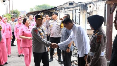 Kebakaran Aspol Pintu Angin, Kapolda Riau Pastikan Bantuan dan Pemulihan