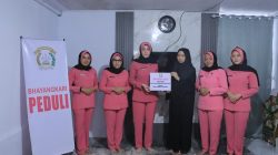 Sentuhan Hangat Bhayangkari untuk Keluarga Alm. Aiptu Apendra: Kunjungan dan Pemberian Tali Asih di Rumah Duka