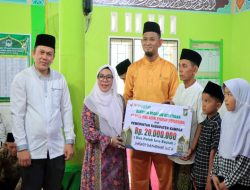 SR di Kuok, Wabup Kampar Serahkan Santunan dan Bantuan Masjid