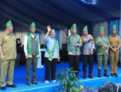 Bupati Kampar Dampingi Kapolri Resmikan Jembatan Merah Putih di Desa Gobah Tambang