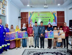 Bupati Kampar Hadir Berikan Apresiasi Kegiatan Bakti Sosial dan Bantuan  UMKM, Sampena HUT PT RPM