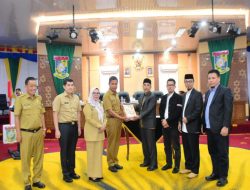 Hadiri Rapat Paripurna DPRD Kampar, Bupati Ahmad Yuzar Sampaikan LKPJ Tahun 2025