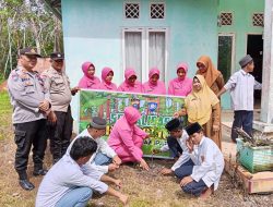 Ulang Tahun Ibu Kapolres Kampar, Bhayangkari Berikan Sembako dan Tanam Pohon di Pondok Pesantren Sabil As Salam