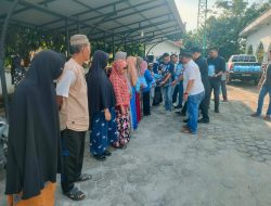Polsek Kampar & PT Green Palma Bagikan Bansos, 57 Warga Miskin dan 27 Anak Yatim