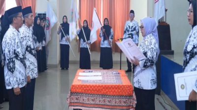 Wabup Kampar Lantik Pengurus Cabang PGRI 3 Kecamatan