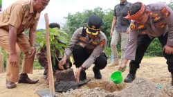 Polres Kampar Gelar Green Policing, Tanam 15 Bibit Pohon Untuk Pelestarian Lingkungan Dan Pencegahan Karhutla