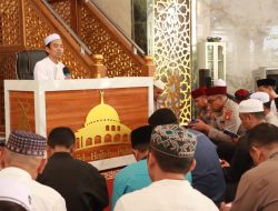 Subuh Bersama Ustadz Abdul Somad – Kapolres Kampar Jalin Silaturahmi Dengan Jamaah Masjid Hj. Rohana