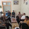 KAPOLSEK TAPUNG KUNJUNGI KANTOR DESA PETAPAHAN JAYA