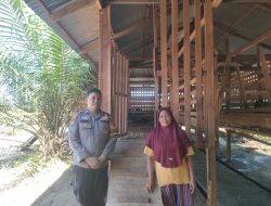 Bhabinkamtibmas Polsek Tambang Sambang dan Pengecekan Peternakan Kambing