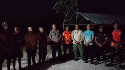 POLSEK KAMPAR HADIR DI TENGAH DUKA, KORBAN HANYUT DI SUNGAI KAMPAR DITEMUKAN PUKUL 18.08 WIB