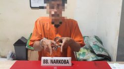 SATRESNARKOBA POLRES KAMPAR UNGKAP PENGGUNA SHABU DI DESA GANTING DAMAI – SITA 1,61 GRAM NARKOTIKA DAN BARANG BUKTI
