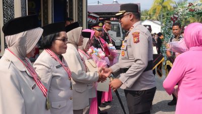 Penuh Haru dan Penghormatan, Polres Kampar Gelar Upacara Pelepasan Purnabhakti 7 Personel