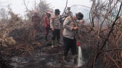 Kapolres Kampar Pimpin 10 Regu Gabungan, Penanganan Karhutla Lahan Gambut 13 Hektar Hari ke-11